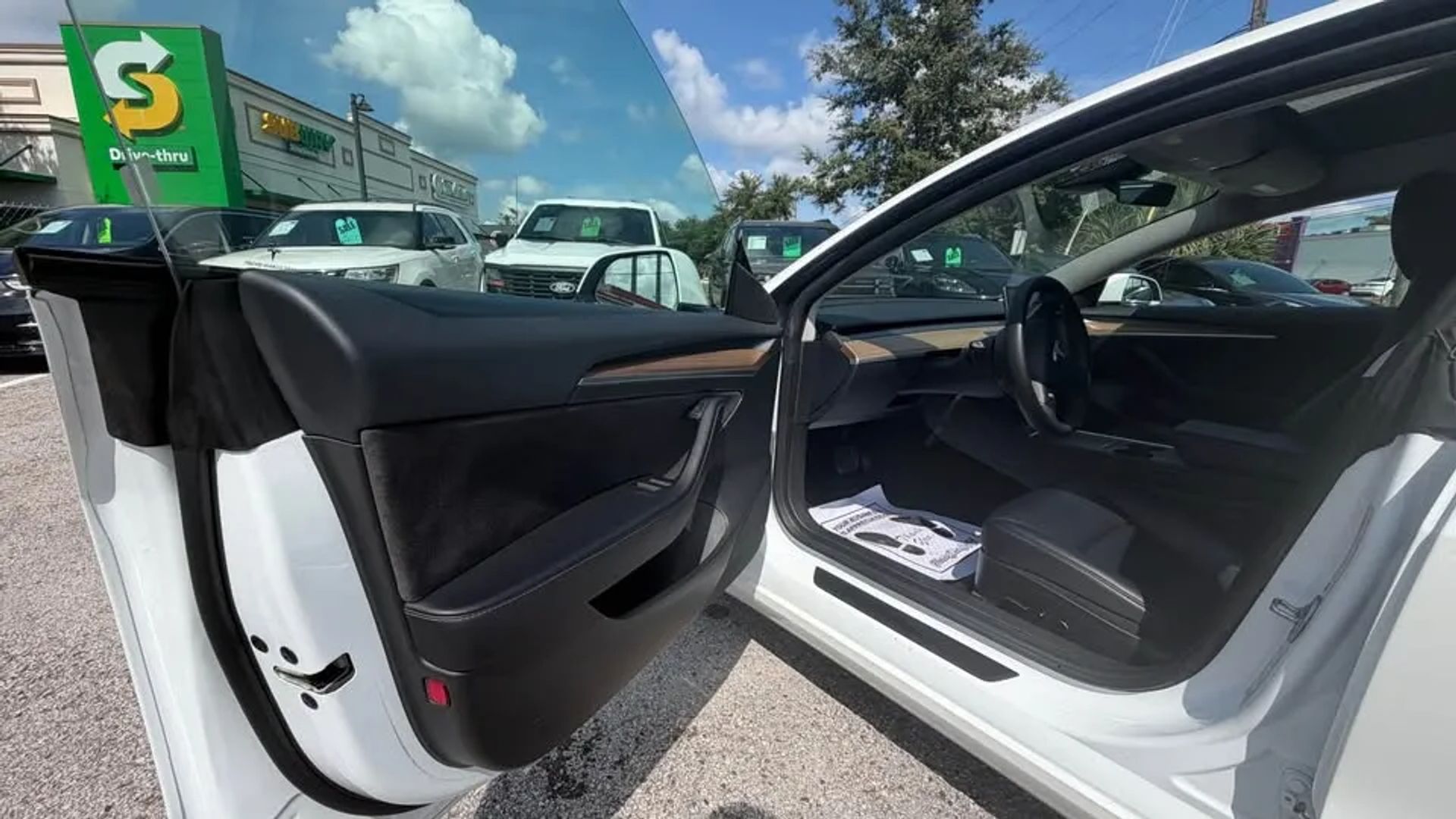 tesla model 3 2023 5YJ3E1EA7PF547137 image tesla model 3 2023 5YJ3E1EA7PF547137 image